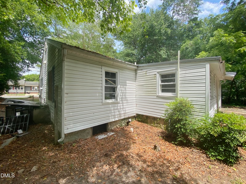 5313 Dairy Dr, Fayetteville, NC 28304