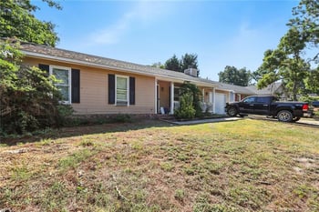 5313 Harding Dr, Hope Mills, NC 28348