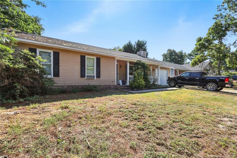 5313 Harding Dr, Hope Mills, NC 28348