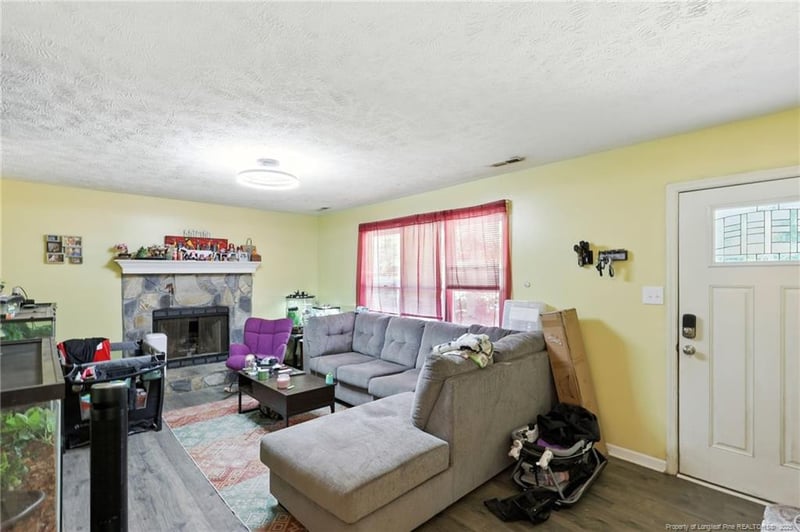 5313 Harding Dr, Hope Mills, NC 28348