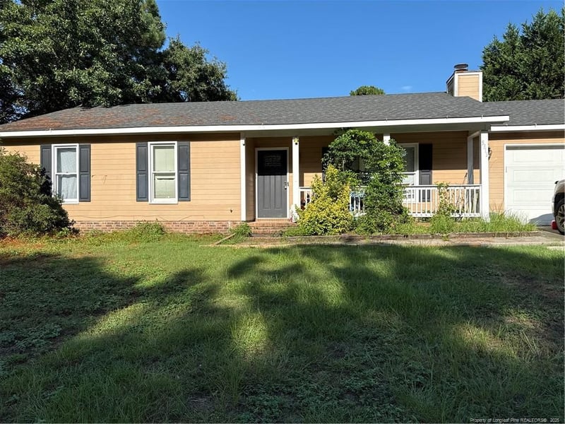5313 Harding Dr, Hope Mills, NC 28348