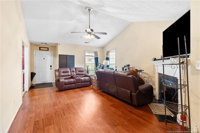 5313 Wallbrook Dr, Fayetteville, NC 28306