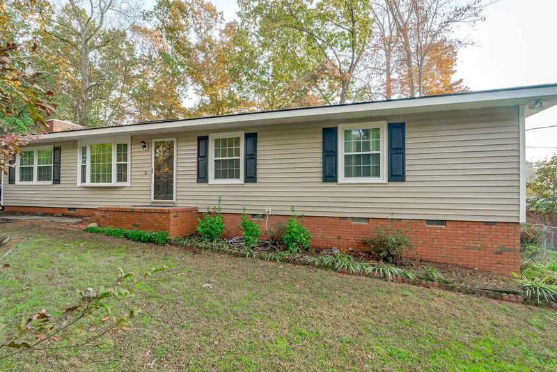 5314 Robbins Dr, Raleigh, NC 27610