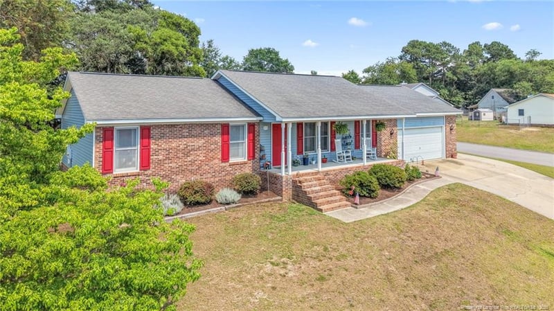 5315 Blanchette St, Hope Mills, NC 28348