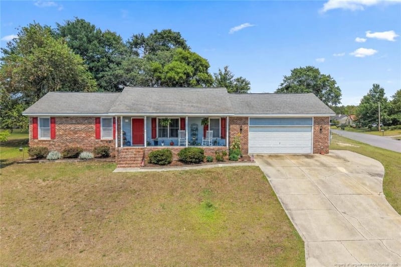 5315 Blanchette St, Hope Mills, NC 28348