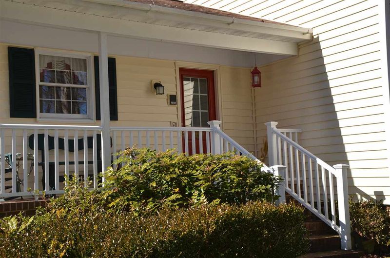 5317 Cascade Dr, Chapel Hill, NC 27514
