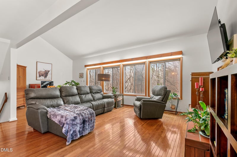 5317 Hideaway Dr, Chapel Hill, NC 27516