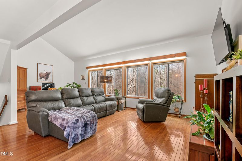 5317 Hideaway Dr, Chapel Hill, NC 27516