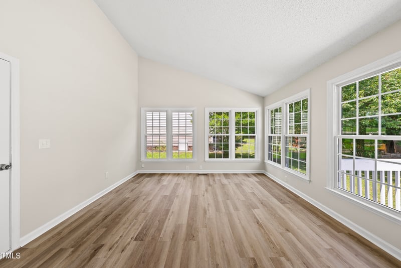 5317 Peacenest Dr, Raleigh, NC 27610