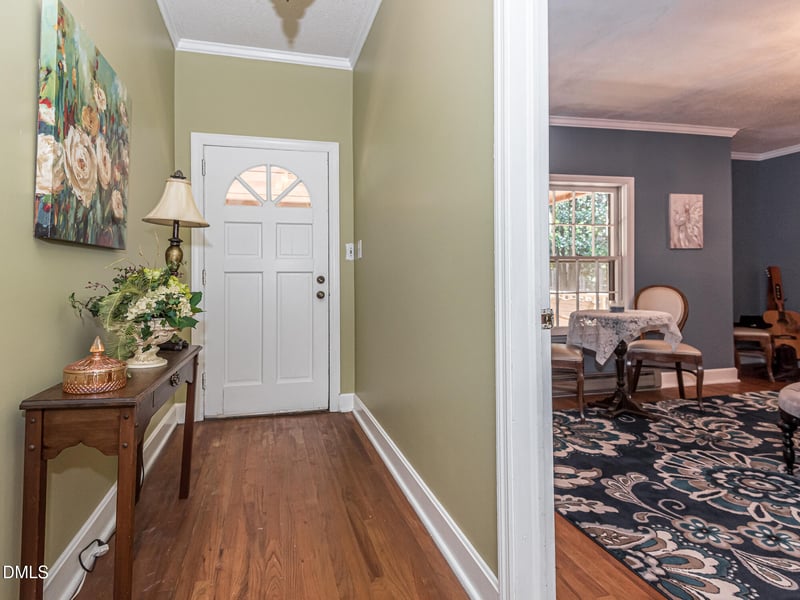 5317 Pine Dr, Raleigh, NC 27606