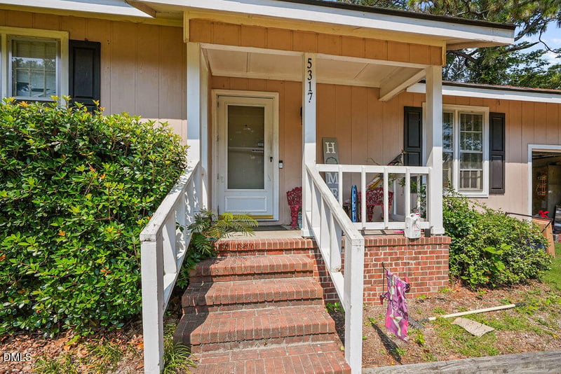 5317 Westminster Dr, Fayetteville, NC 28311