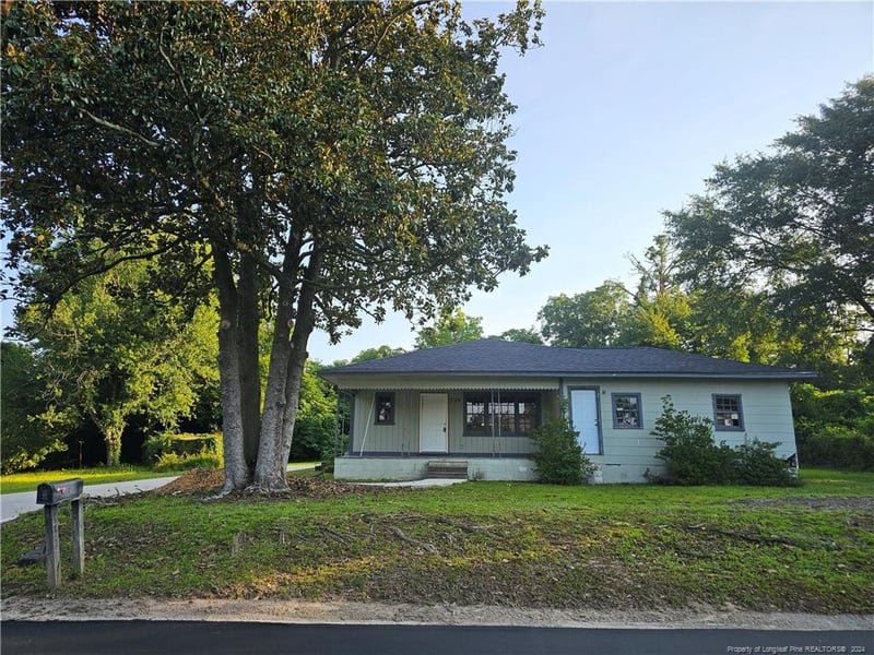 5318 Dairy Dr, Fayetteville, NC 28304