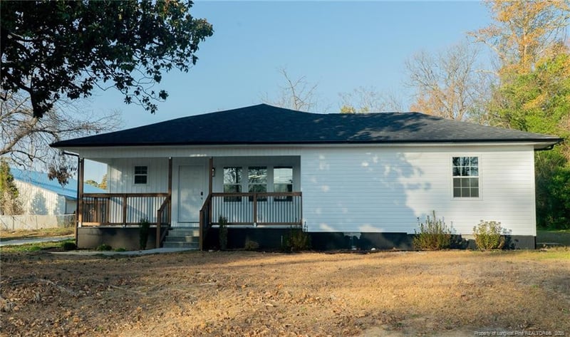 5318 Dairy Dr, Fayetteville, NC 28304