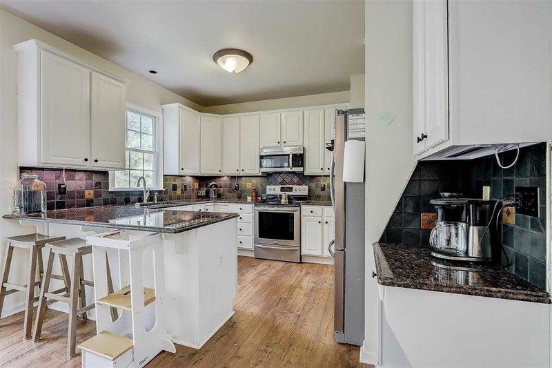 5318 Dover Ridge Ln, Durham, NC 27712