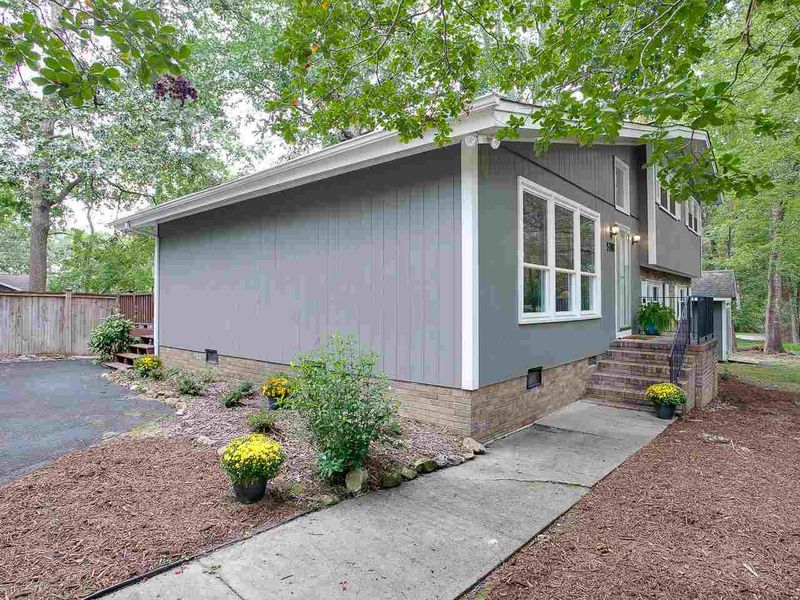 5318 Ventura Dr, Durham, NC 27712