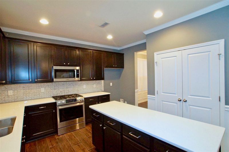 532 Callandale Ln, Durham, NC 27703