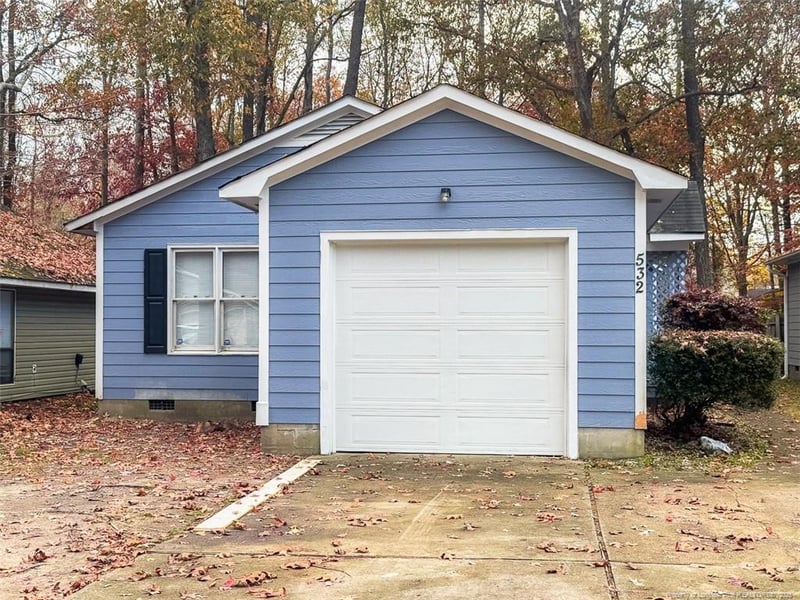 532 Crooked Creek Rd, Fayetteville, NC 28301