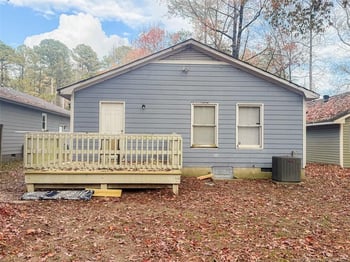 532 Crooked Creek Rd, Fayetteville, NC 28301