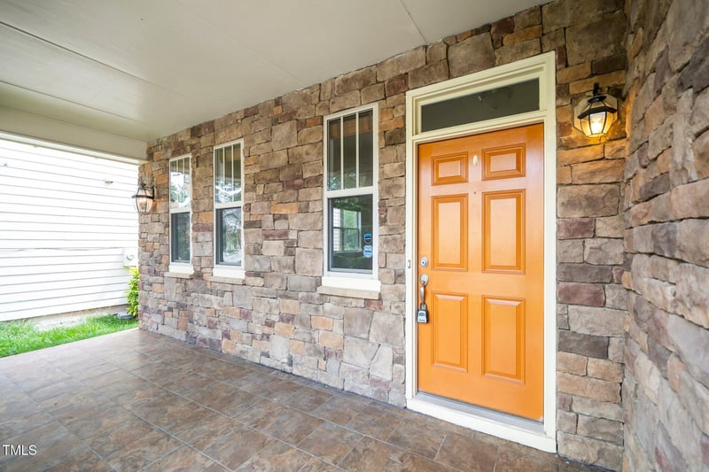 532 Front Ridge Dr, Cary, NC 27519