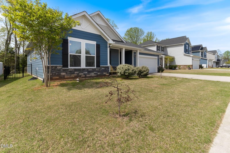 532 Kayak Ct, Mebane, NC 27302