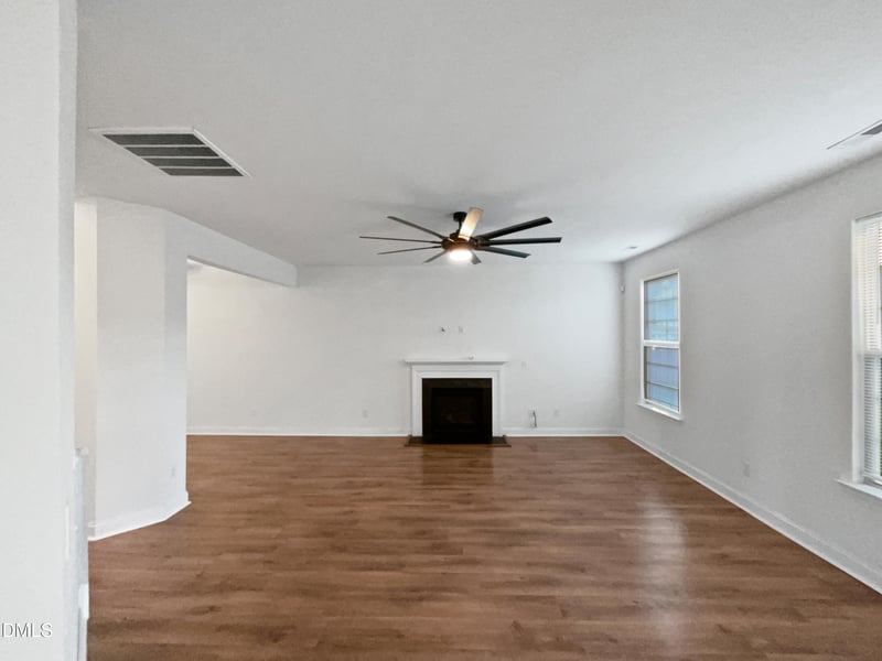 532 Willow Breeze Ct, Zebulon, NC 27597