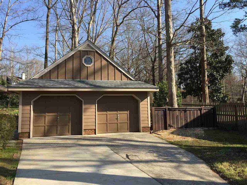 5320 Coronado Dr, Raleigh, NC 27609