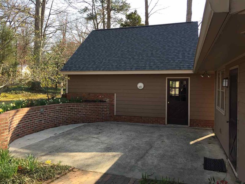 5320 Coronado Dr, Raleigh, NC 27609