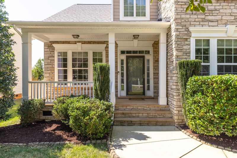 5320 Dutch Elm Dr, Apex, NC 27539