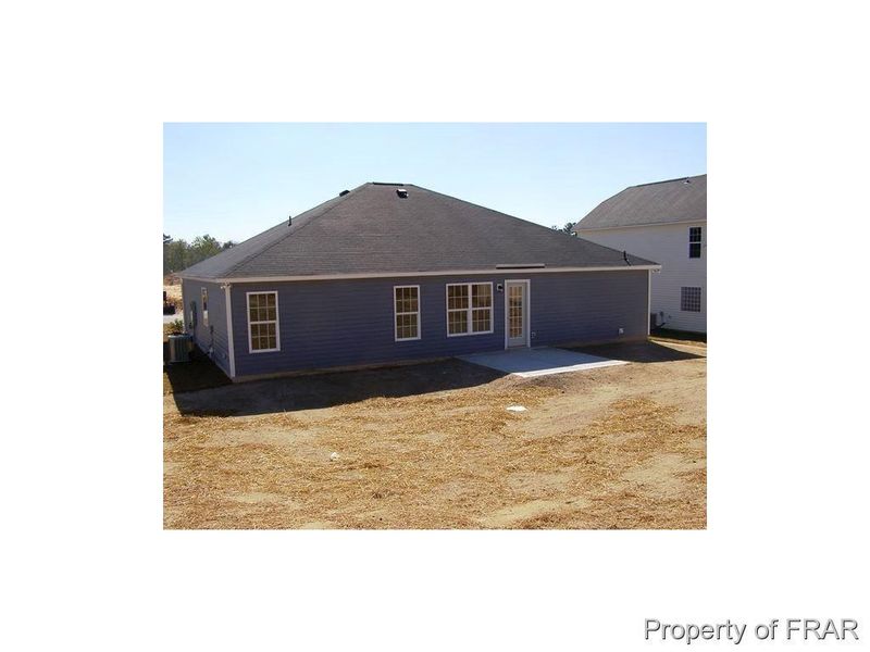 5320 Goshawk Dr, Hope Mills, NC 28348