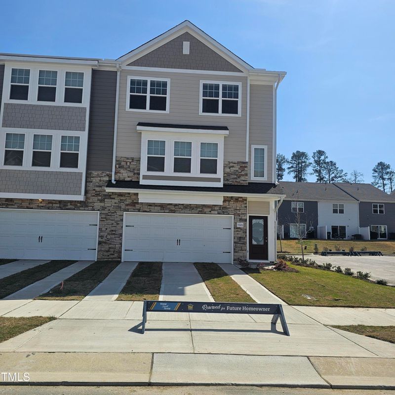 5320 River Reach Dr, Raleigh, NC 27616