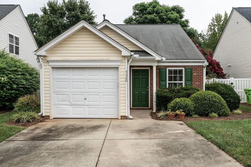 5320 Roan Mountain Pl, Raleigh, NC 27613