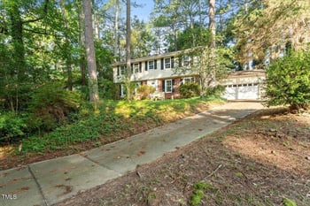 5321 Fieldstone Dr, Raleigh, NC 27609
