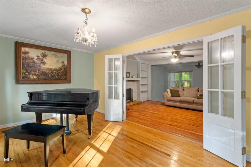 5321 Fieldstone Dr, Raleigh, NC 27609