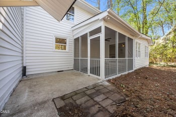 5321 Fieldstone Dr, Raleigh, NC 27609