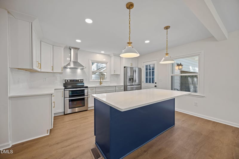 5321 Fieldstone Dr, Raleigh, NC 27609