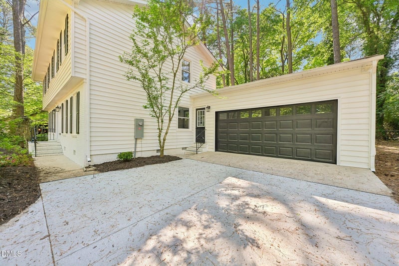 5321 Fieldstone Dr, Raleigh, NC 27609