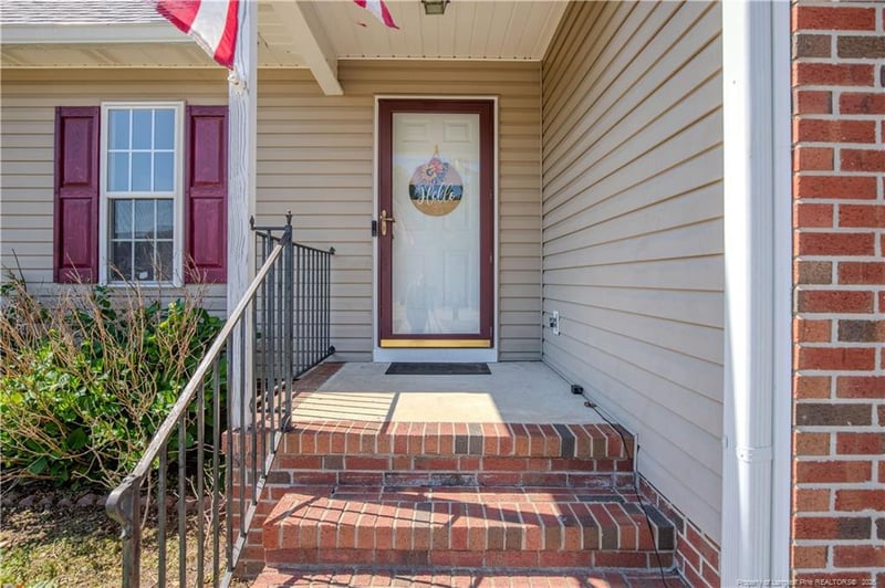 5323 Ahoskie Dr, Hope Mills, NC 28348