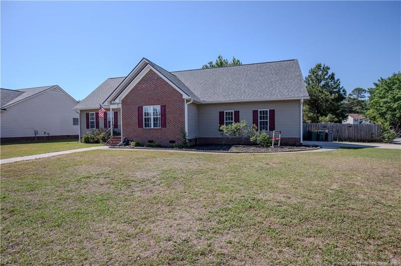 5323 Ahoskie Dr, Hope Mills, NC 28348