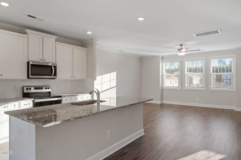 5324 River Reach Dr, Raleigh, NC 27616