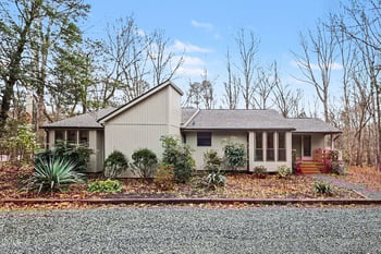 5325 Hideaway Dr, Chapel Hill, NC 27516