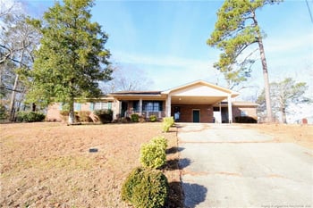 5325 Trampas Ct, Fayetteville, NC 28303