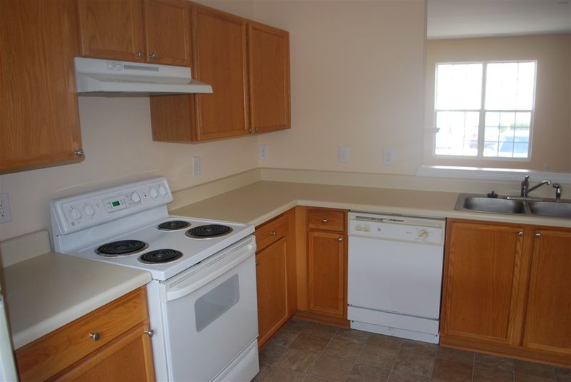 5326 Glen Canyon Rd, Raleigh, NC 27616