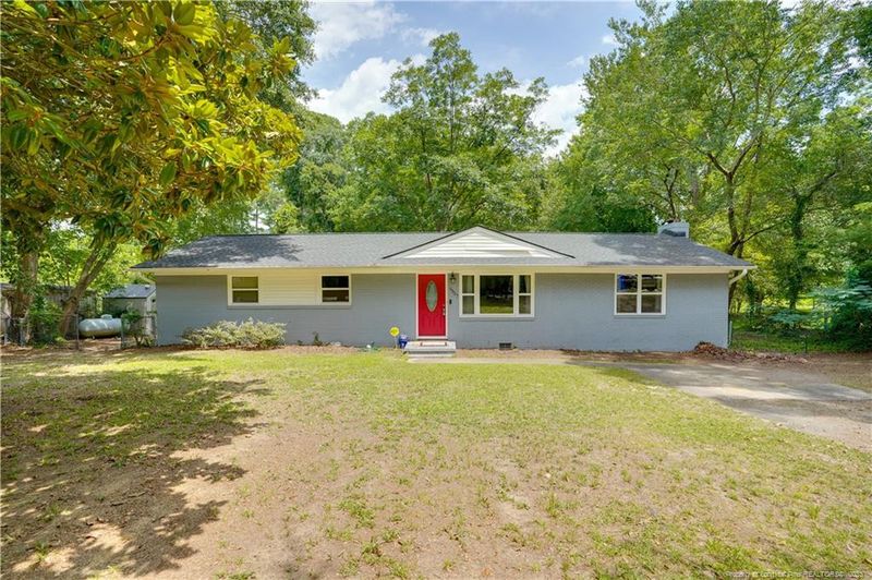 5327 Docia Cir, Fayetteville, NC 28314