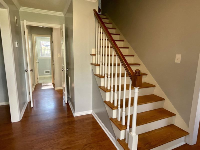 5328 Cherrycrest Ct, Raleigh, NC 27609