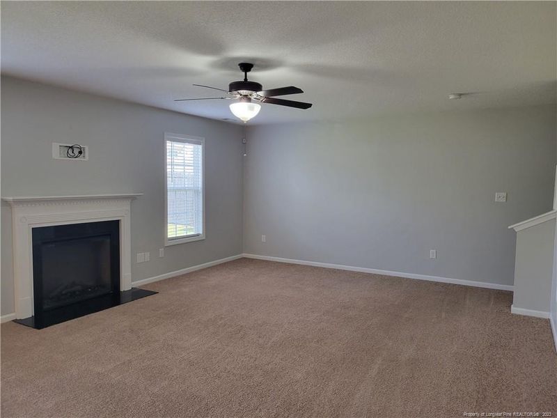 5328 Goshawk Dr, Hope Mills, NC 28348