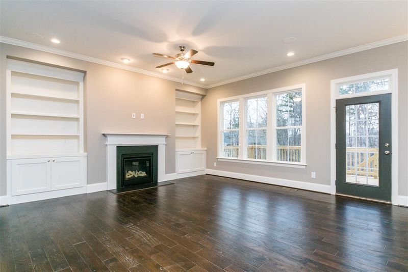 533 Ancient Oaks Dr, Holly Springs, NC 27540