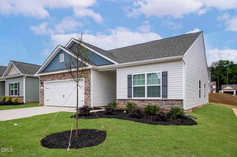 533 Chedworth Dr, Angier, NC 27501