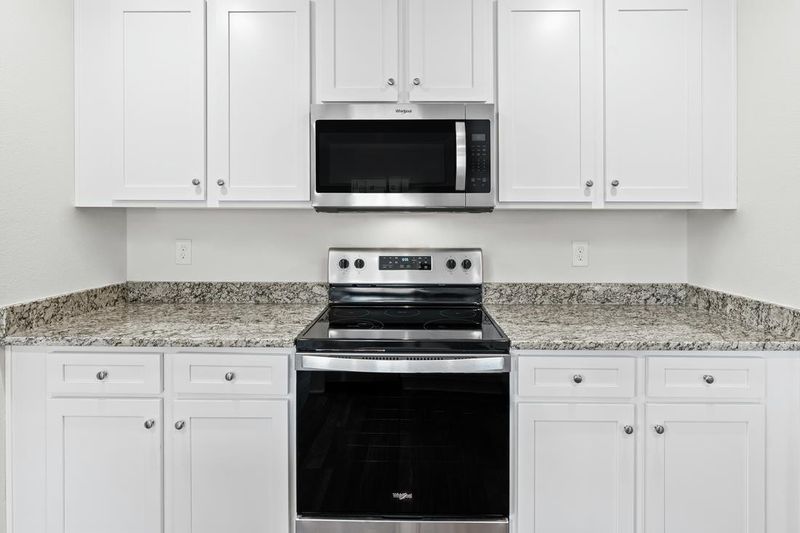 533 Crackling Ct, Zebulon, NC 27597