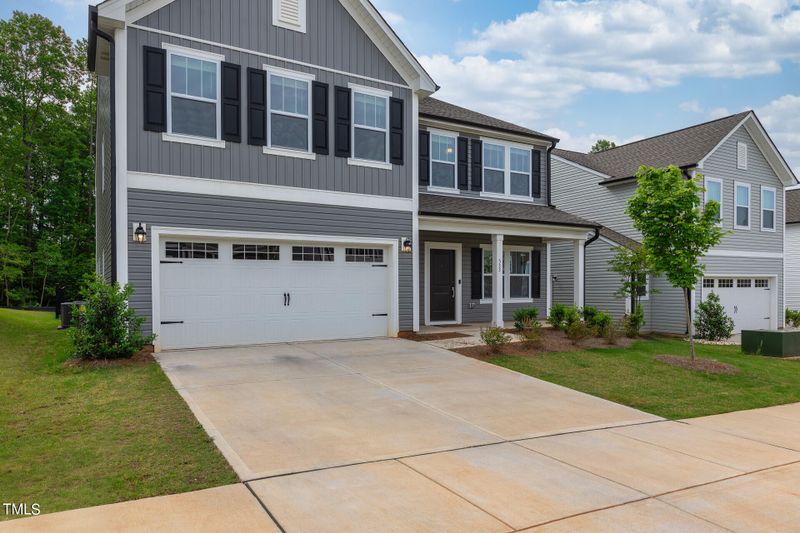533 Curling Creek Dr, Clayton, NC 27527