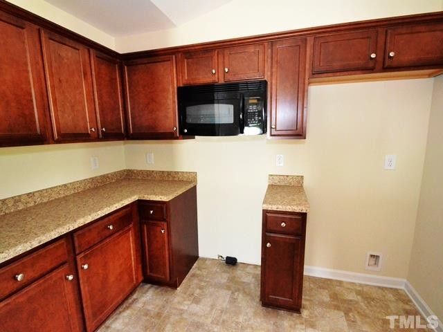 533 Dearing Dr, Haw River, NC 27258